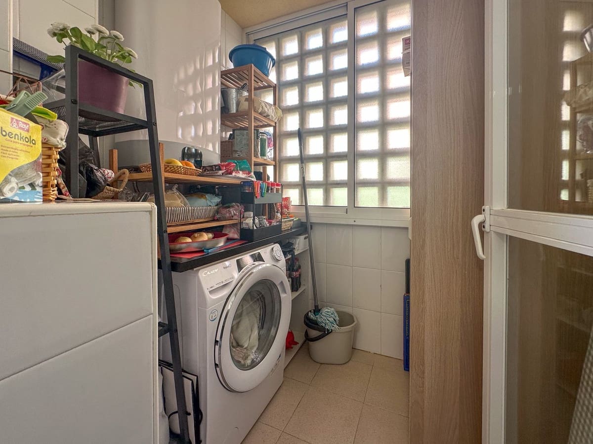 2 makuuhuone Huoneisto myytävänä paikassa Riviera del Sol mukana uima-altaan 
autotalli - 350 000 € (Ref: 9585064)