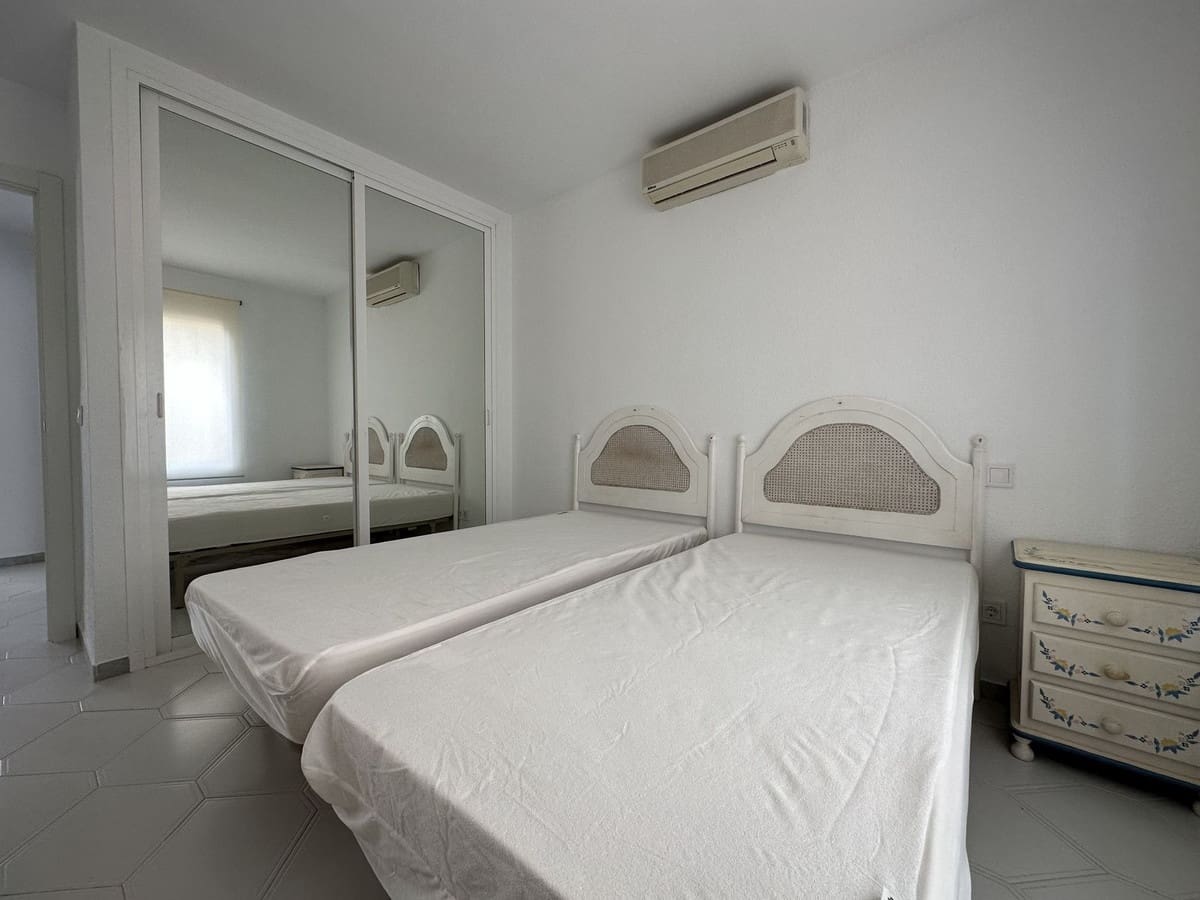 3 slaapkamer Appartement te huur in La Cala de Mijas met zwembad - € 1.800 (Ref: 9610038)