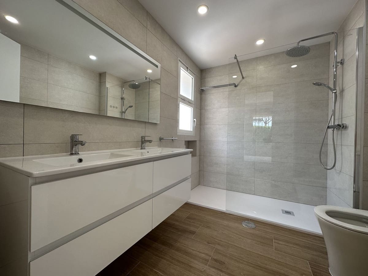 3 slaapkamer Appartement te huur in La Cala de Mijas met zwembad - € 1.800 (Ref: 9610038)