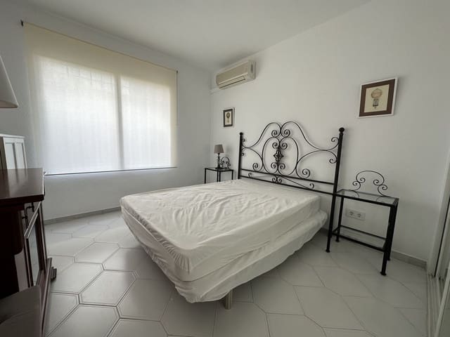 3 slaapkamer Appartement te huur in La Cala de Mijas, Mijas met zwembad - € 1.800 (Ref: 9610038)