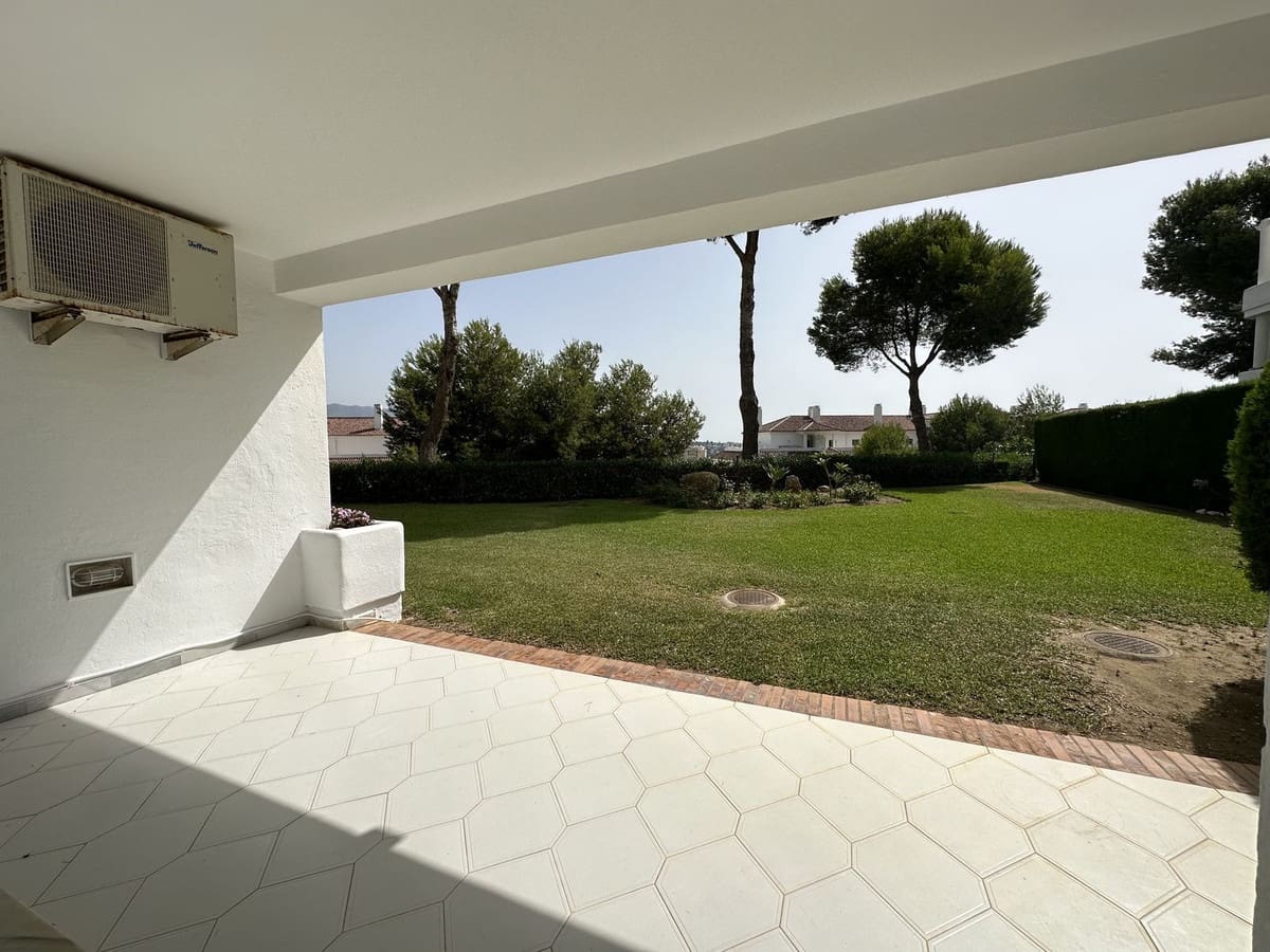3 slaapkamer Appartement te huur in La Cala de Mijas met zwembad - € 1.800 (Ref: 9610038)