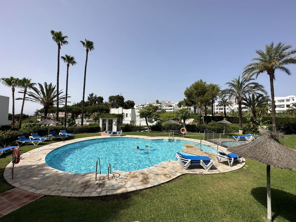 3 slaapkamer Appartement te huur in La Cala de Mijas met zwembad - € 1.800 (Ref: 9610038)