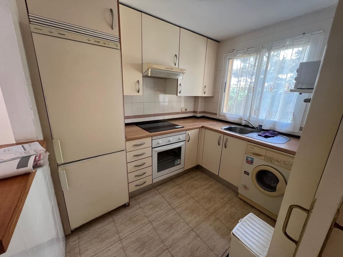 1 Zimmer Apartment zu vermieten in Calahonda mit Pool - 1.200 € (Ref: 9617902)