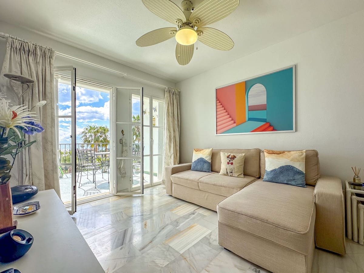 2 quarto Penthouse para venda em El Faro com piscina - 265 000 € (Ref: 9669278)