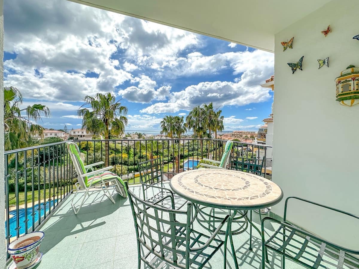 2 quarto Penthouse para venda em El Faro com piscina - 265 000 € (Ref: 9669278)