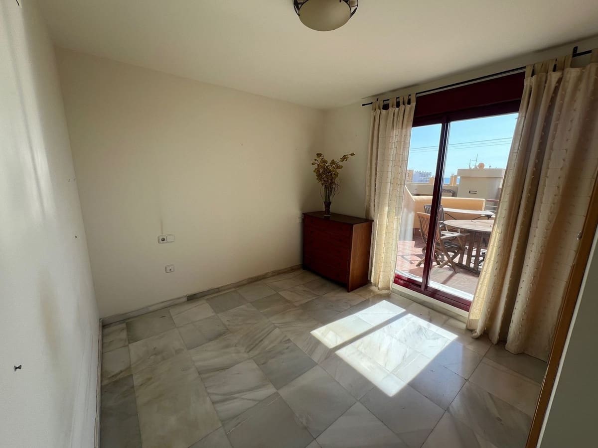 2 soveværelse Penthouse til salg i Mijas Costa med swimmingpool garage - € 399.950 (Ref: 9681371)