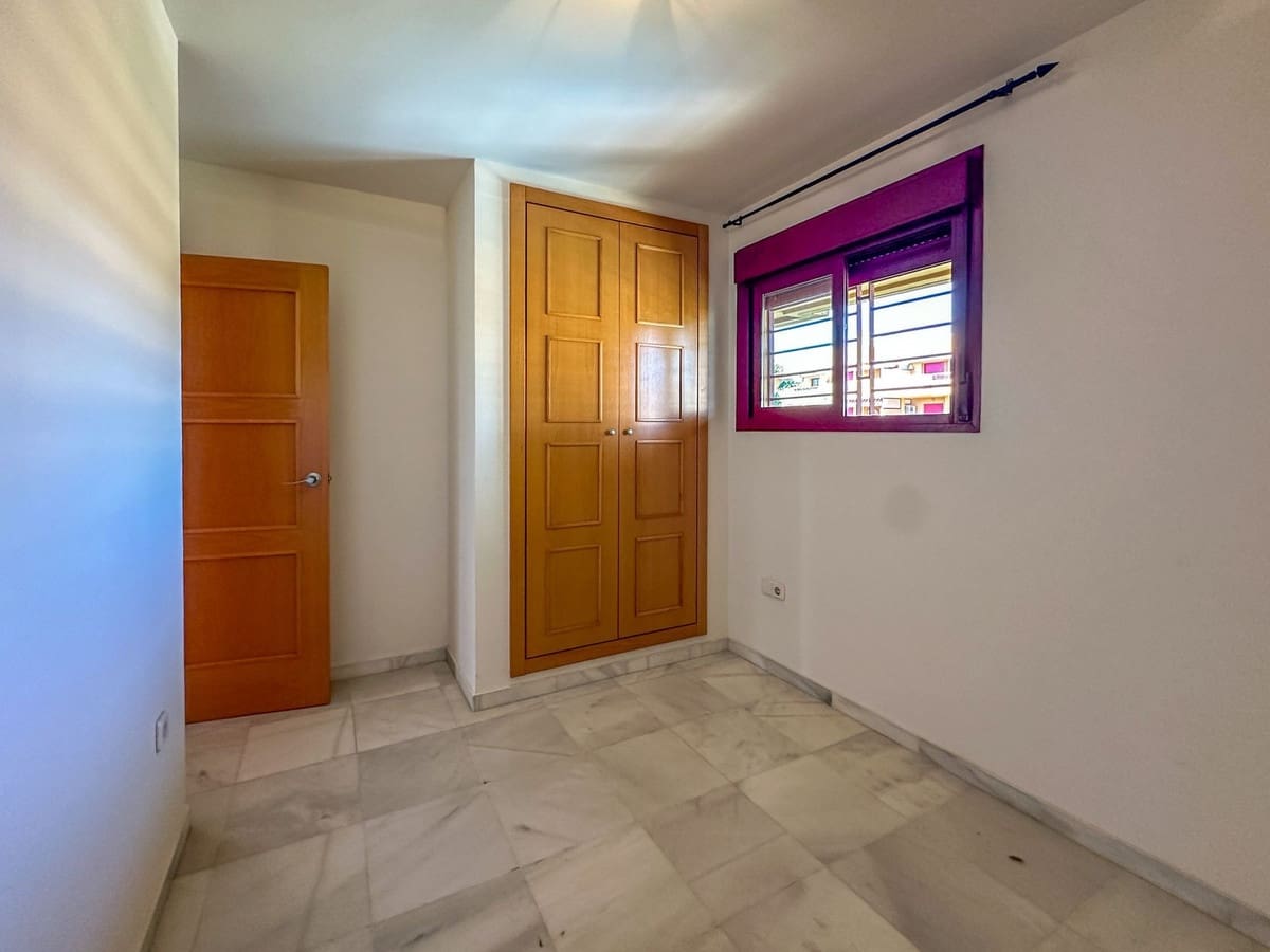 2 chambre Penthouse à vendre à La Cala de Mijas avec piscine garage - 399 950 € (Ref: 9681371)