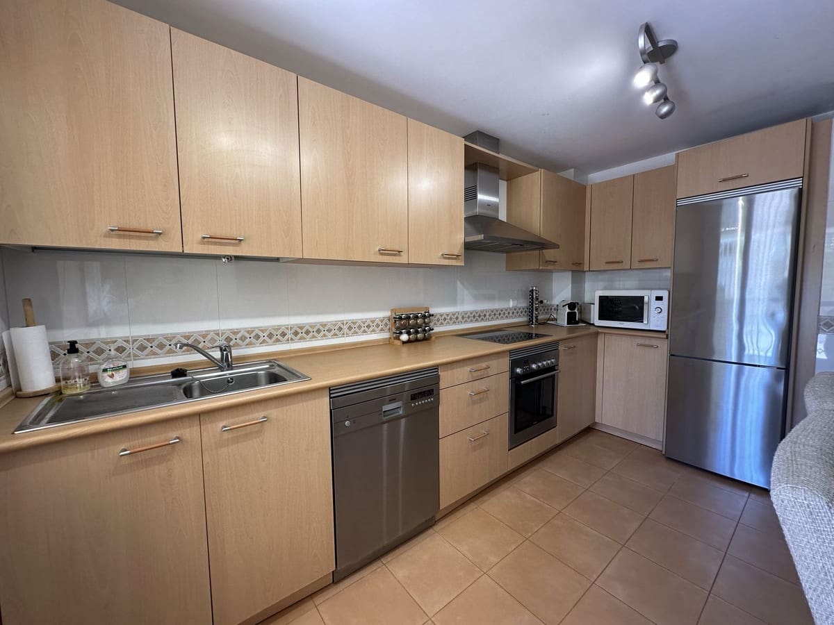 2 bedroom Apartment for sale in Mijas Costa with pool garage - € 425,000 (Ref: 9685505)