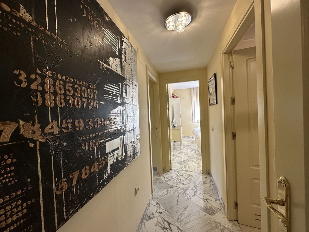 2 bedroom Apartment for sale in Mijas Costa with pool garage - € 425,000 (Ref: 9685505)