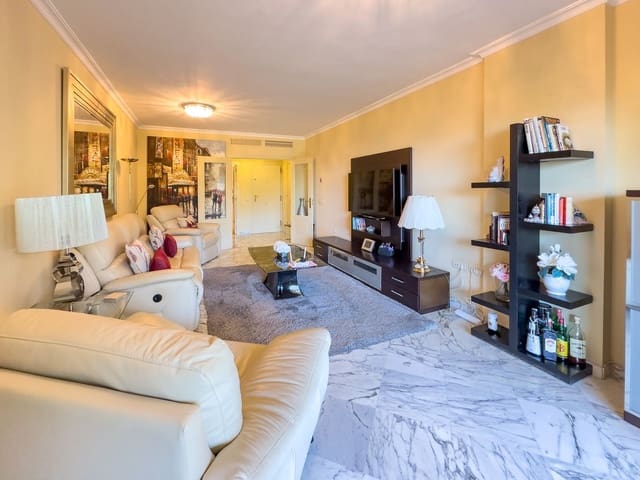 2 bedroom Apartment for sale in Mijas Costa, Mijas with pool garage - € 425,000 (Ref: 9685505)