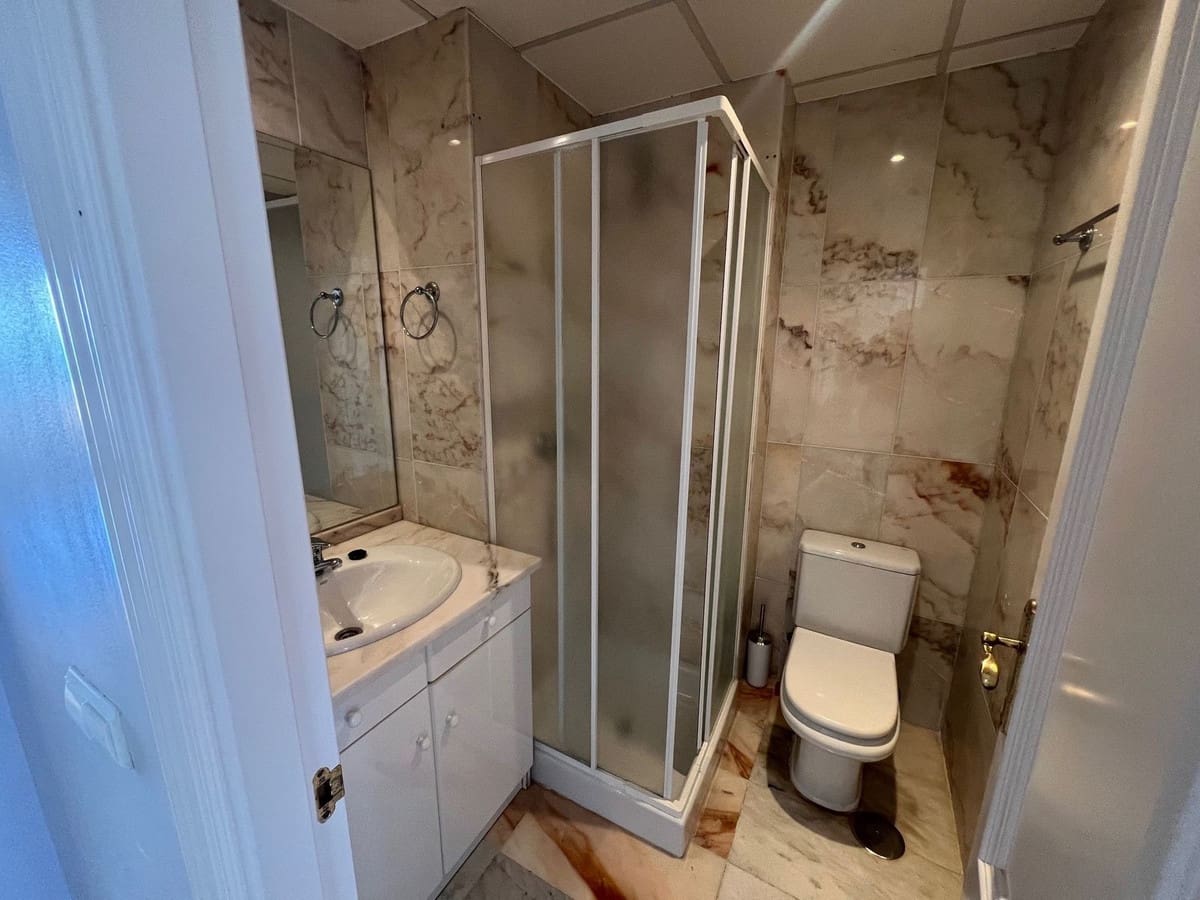 2 bedroom Apartment for rent in Mijas Costa with pool garage - € 1,700 (Ref: 9699919)