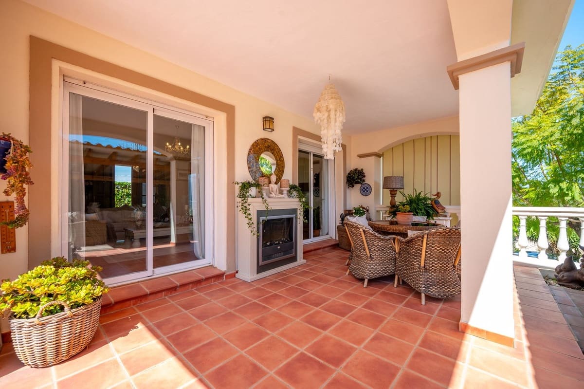 3 bedroom Villa for sale in Coin with pool - € 585,000 (Ref: 9723574)