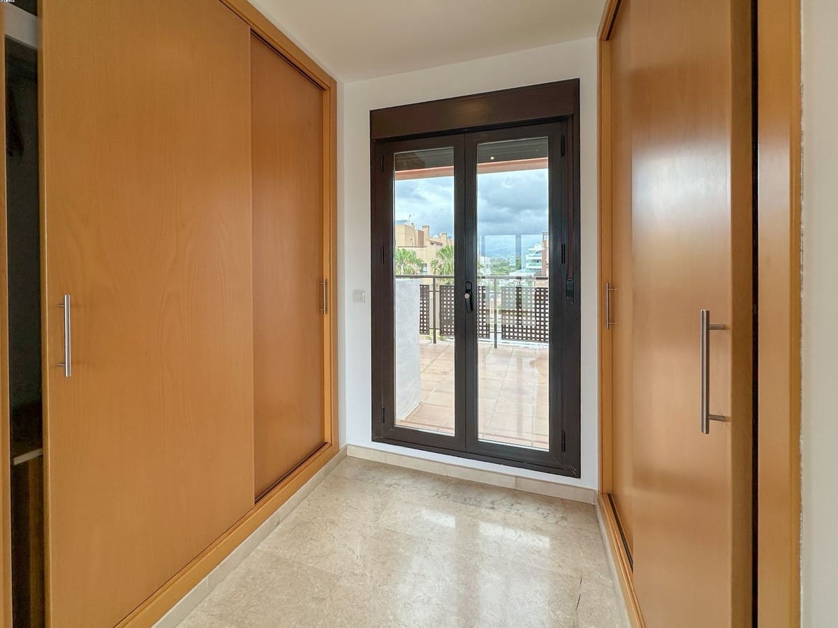 3 soverom Penthouse til leie i La Cala de Mijas med svømmebasseng garasje - € 2 200 (Ref: 9802733)