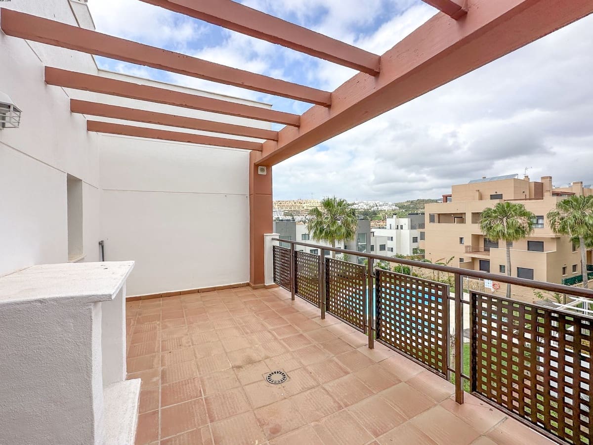 3 soverom Penthouse til leie i La Cala de Mijas med svømmebasseng garasje - € 2 200 (Ref: 9802733)