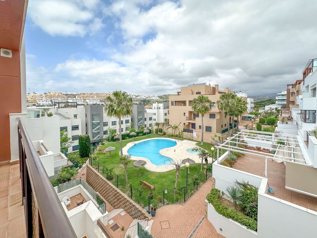 3 soverom Penthouse til leie i La Cala de Mijas med svømmebasseng garasje - € 2 200 (Ref: 9802733)