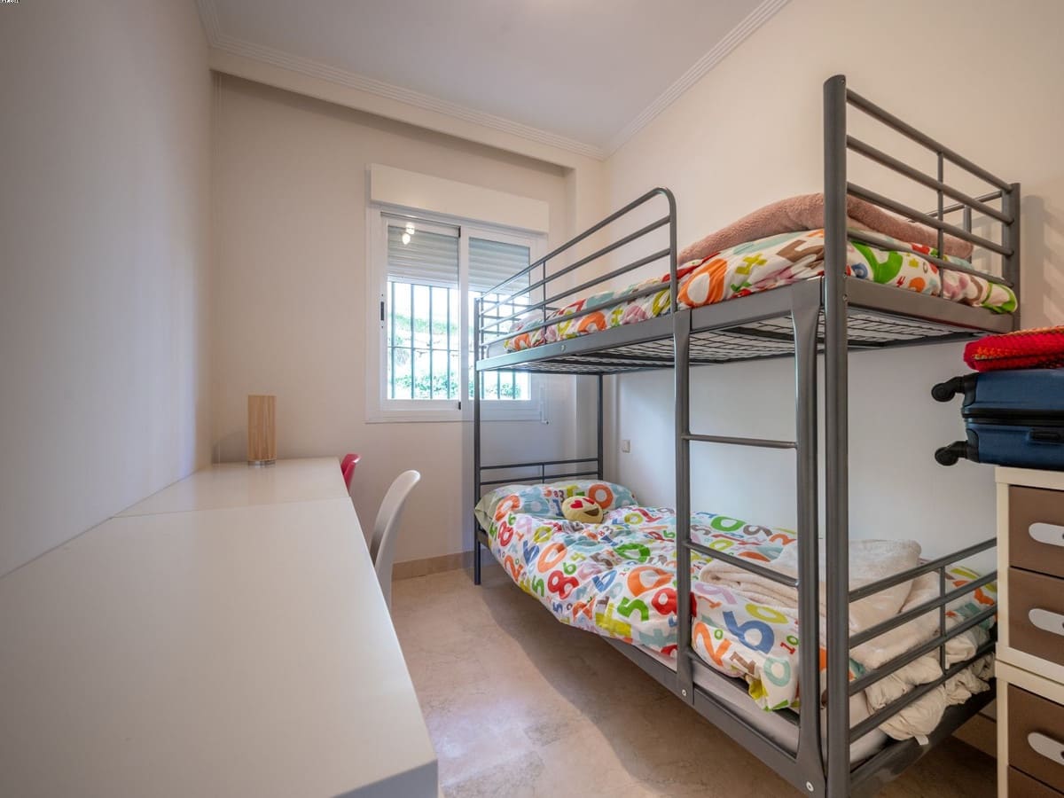 3 sypialnia Apartament do wynajęcia w La Cala de Mijas z basenem garażem - 1 600 € (Ref: 9821260)