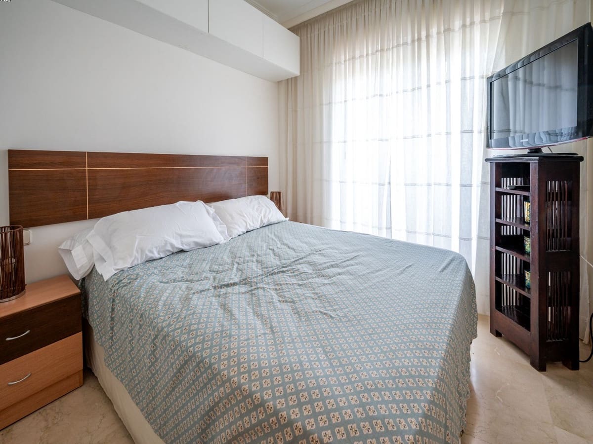 3 sypialnia Apartament do wynajęcia w La Cala de Mijas z basenem garażem - 1 600 € (Ref: 9821260)