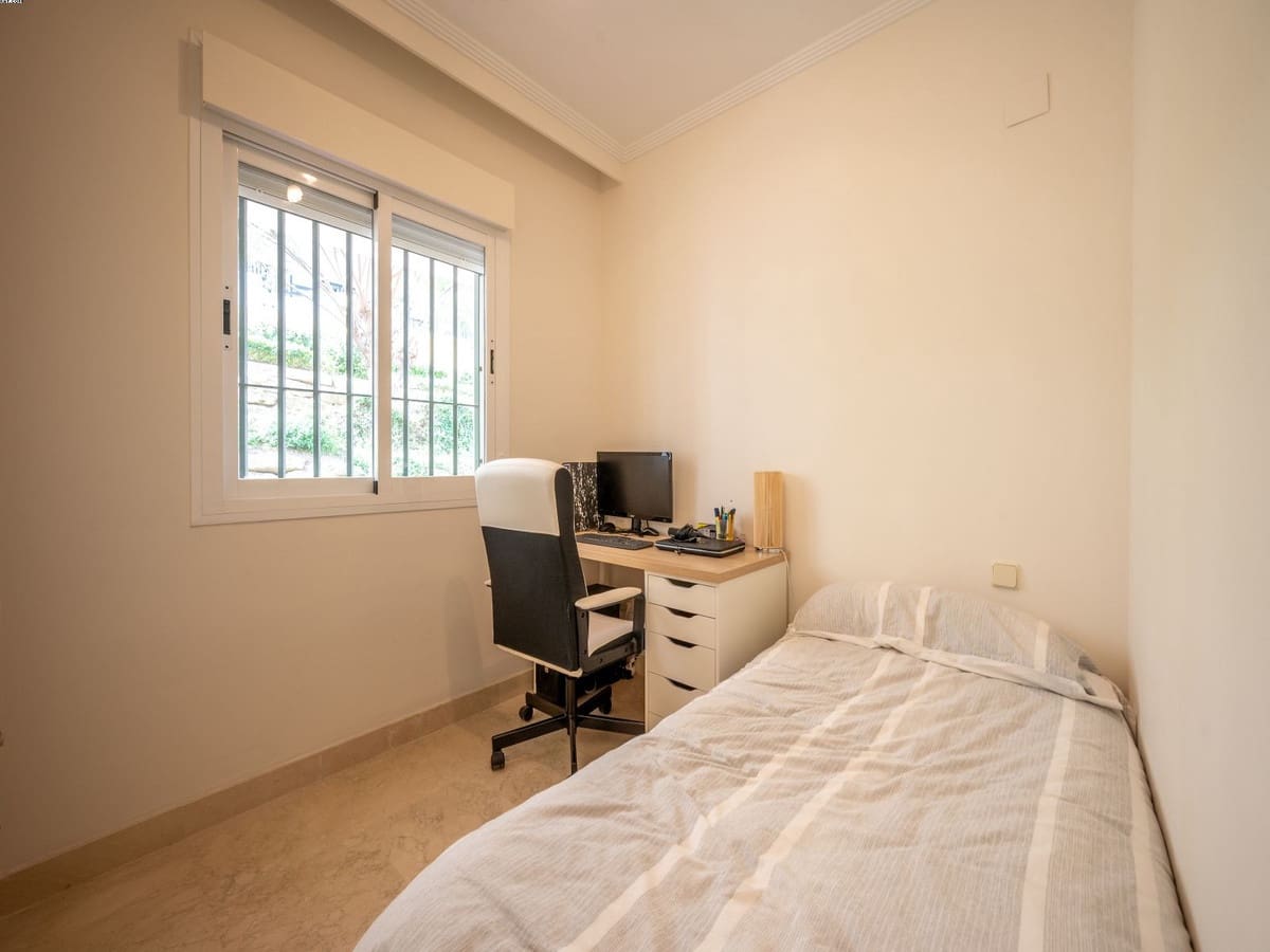 3 sypialnia Apartament do wynajęcia w La Cala de Mijas z basenem garażem - 1 600 € (Ref: 9821260)