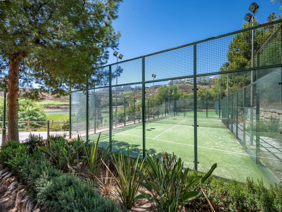3 sypialnia Apartament do wynajęcia w La Cala de Mijas z basenem garażem - 1 600 € (Ref: 9821260)