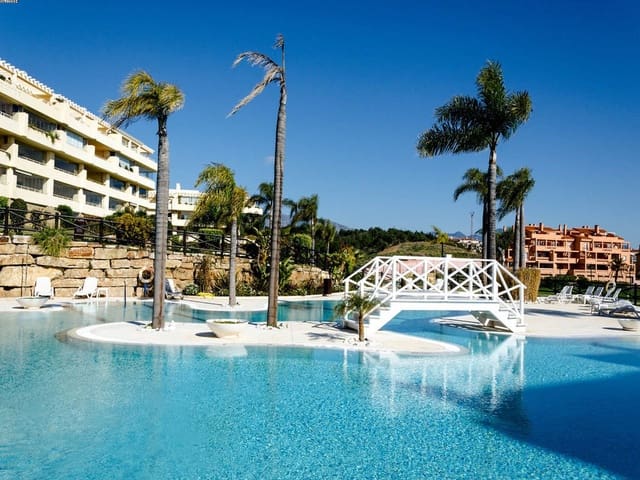 Appartement de 2 chambres à louer à El Chaparral, Malaga ville avec garage - 1 800 € (Ref: 9847766)