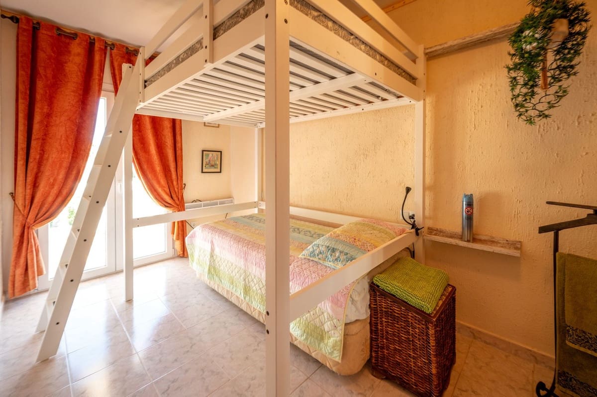 3 soveværelse Villa til salg i La Cala de Mijas med swimmingpool - € 889.950 (Ref: 9872191)