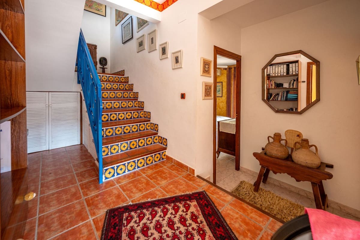 3 soveværelse Villa til salg i La Cala de Mijas med swimmingpool - € 889.950 (Ref: 9872191)