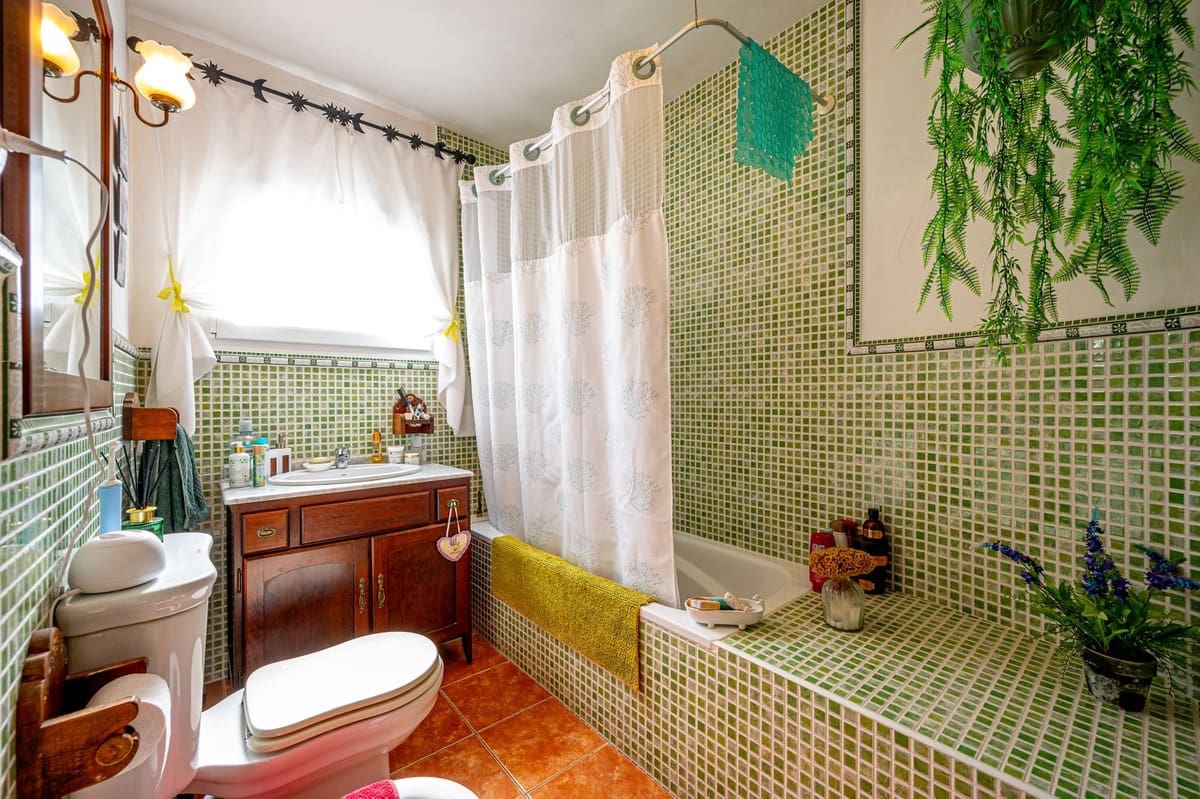 3 soveværelse Villa til salg i La Cala de Mijas med swimmingpool - € 889.950 (Ref: 9872191)