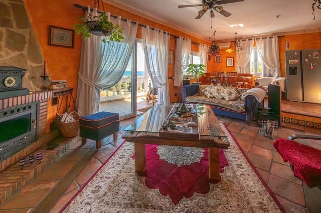3 soveværelse Villa til salg i La Cala de Mijas, Mijas med swimmingpool - € 889.950 (Ref: 9872191)