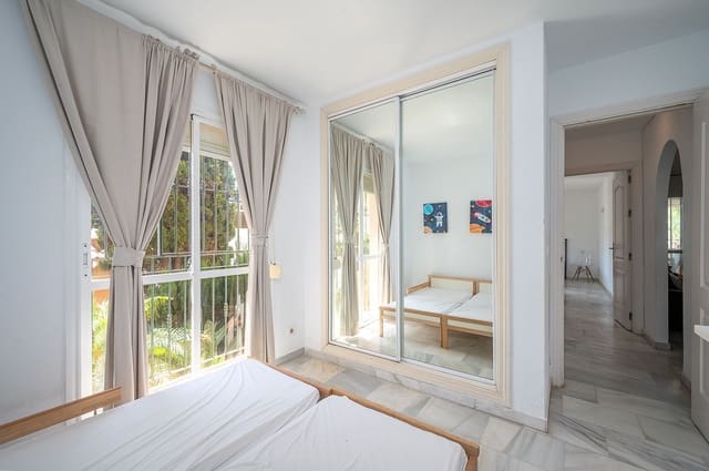 2 makuuhuone Huoneisto myytävänä paikassa La Cala de Mijas, Mijas mukana uima-altaan 
autotalli - 499 000 € (Ref: 9889482)