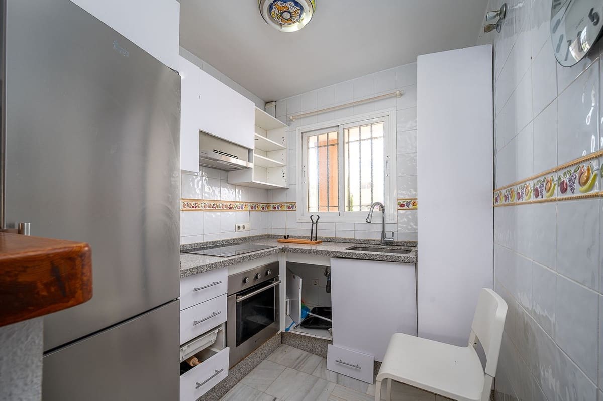 2 makuuhuone Huoneisto myytävänä paikassa La Cala de Mijas mukana uima-altaan 
autotalli - 499 000 € (Ref: 9889482)
