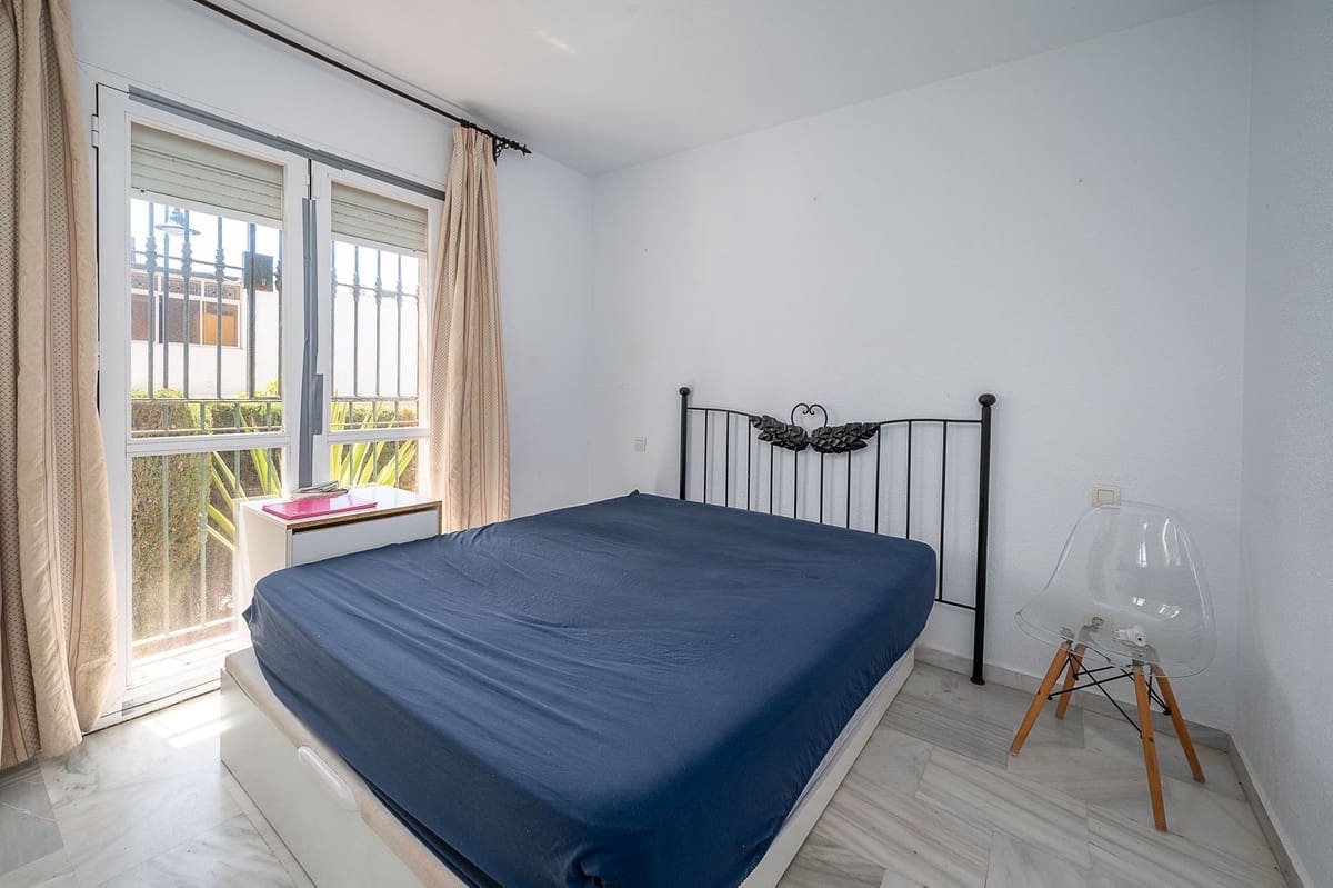 2 makuuhuone Huoneisto myytävänä paikassa La Cala de Mijas mukana uima-altaan 
autotalli - 499 000 € (Ref: 9889482)