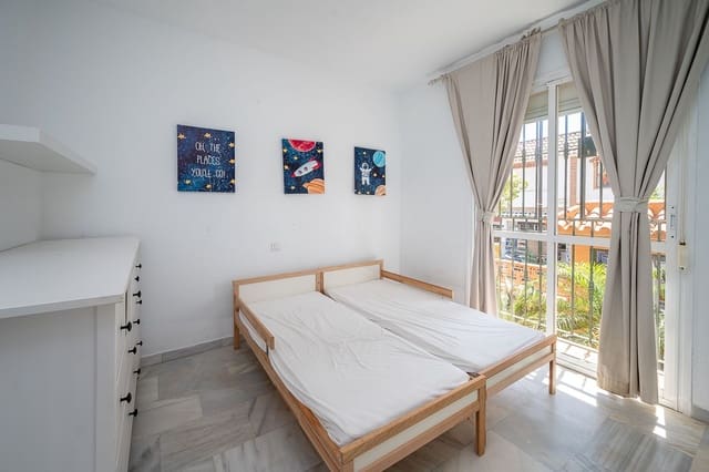 2 makuuhuone Huoneisto myytävänä paikassa La Cala de Mijas, Mijas mukana uima-altaan 
autotalli - 499 000 € (Ref: 9889482)