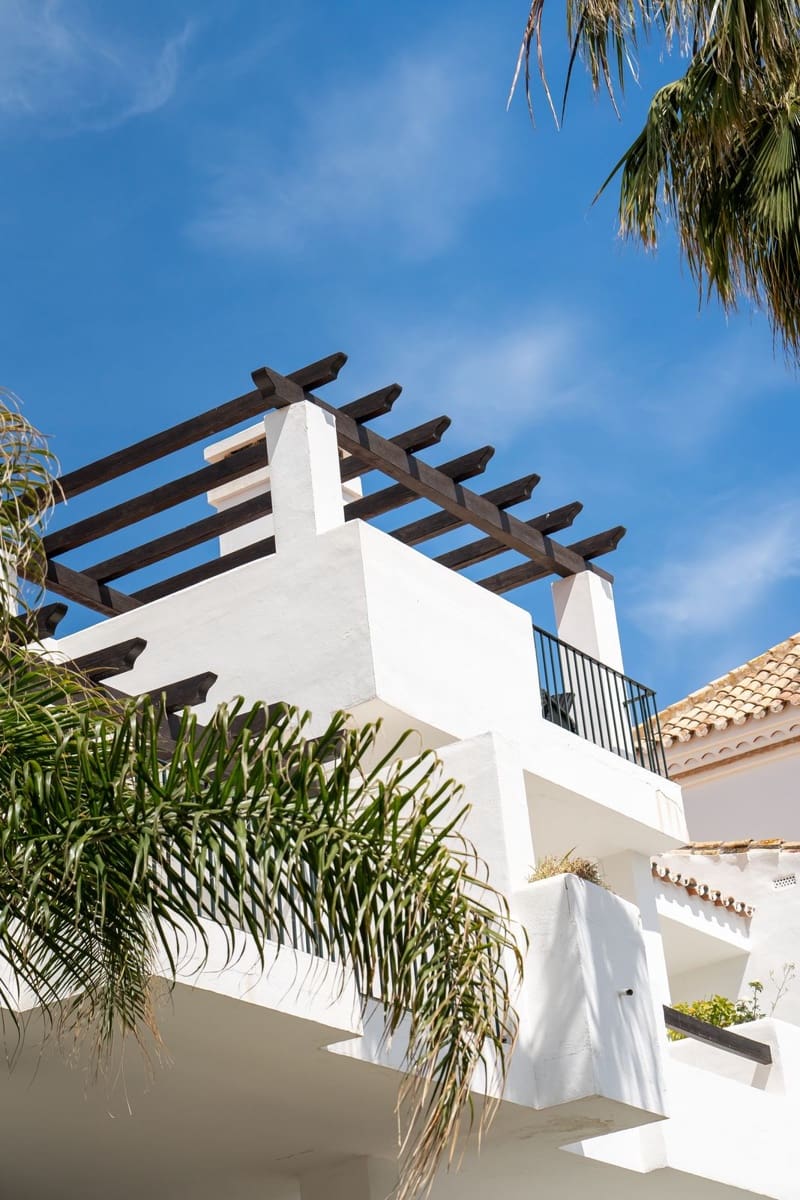 3 bedroom Apartment for sale in La Cala de Mijas with pool garage - € 949,000 (Ref: 9925023)