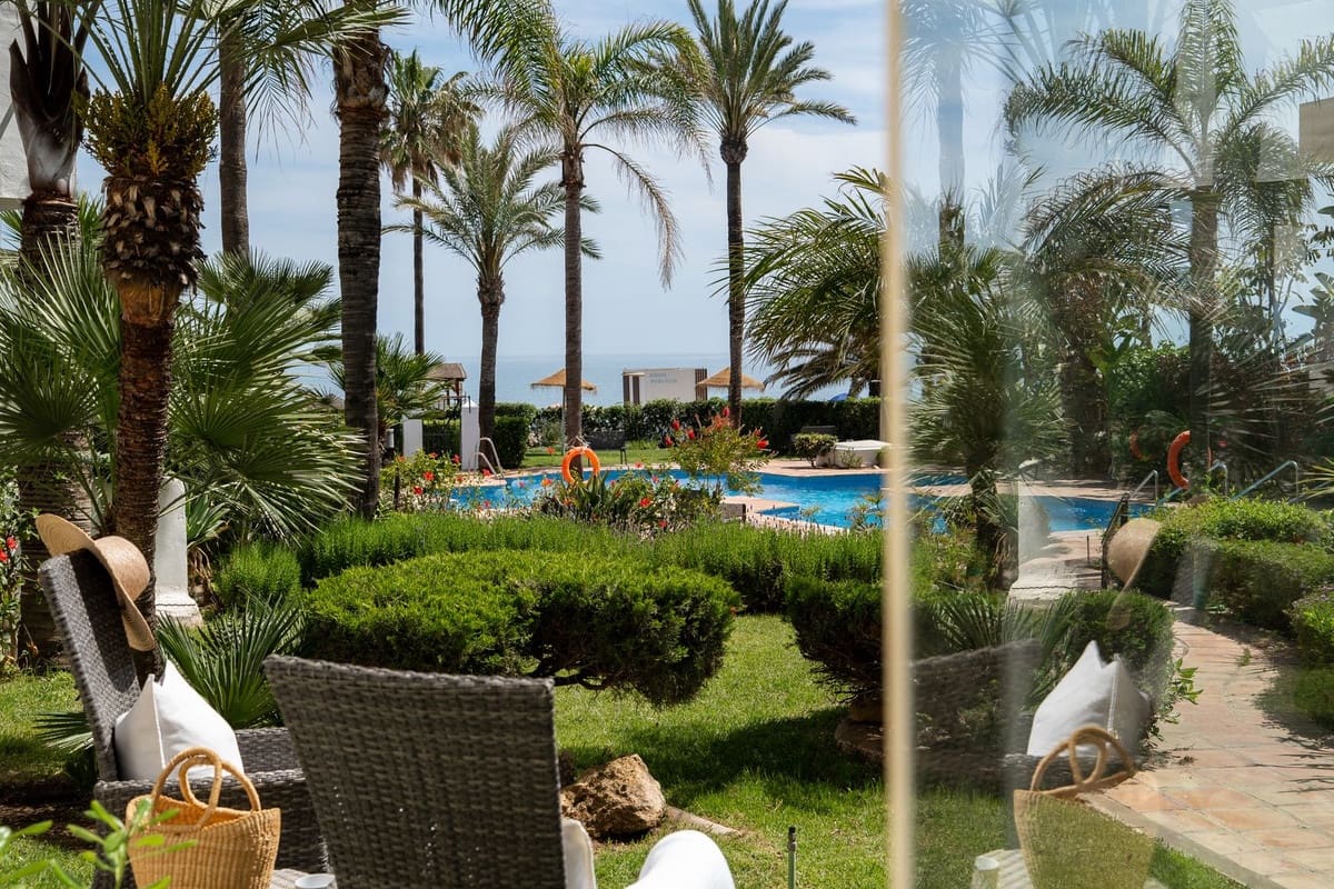 3 bedroom Apartment for sale in La Cala de Mijas with pool garage - € 949,000 (Ref: 9925023)