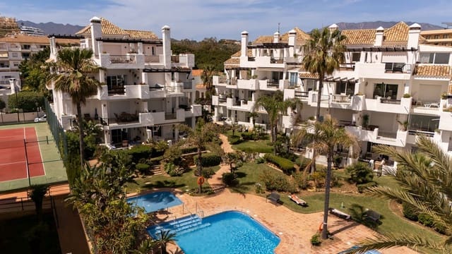 3 bedroom Apartment for sale in La Cala de Mijas, Mijas with pool garage - € 949,000 (Ref: 9925023)