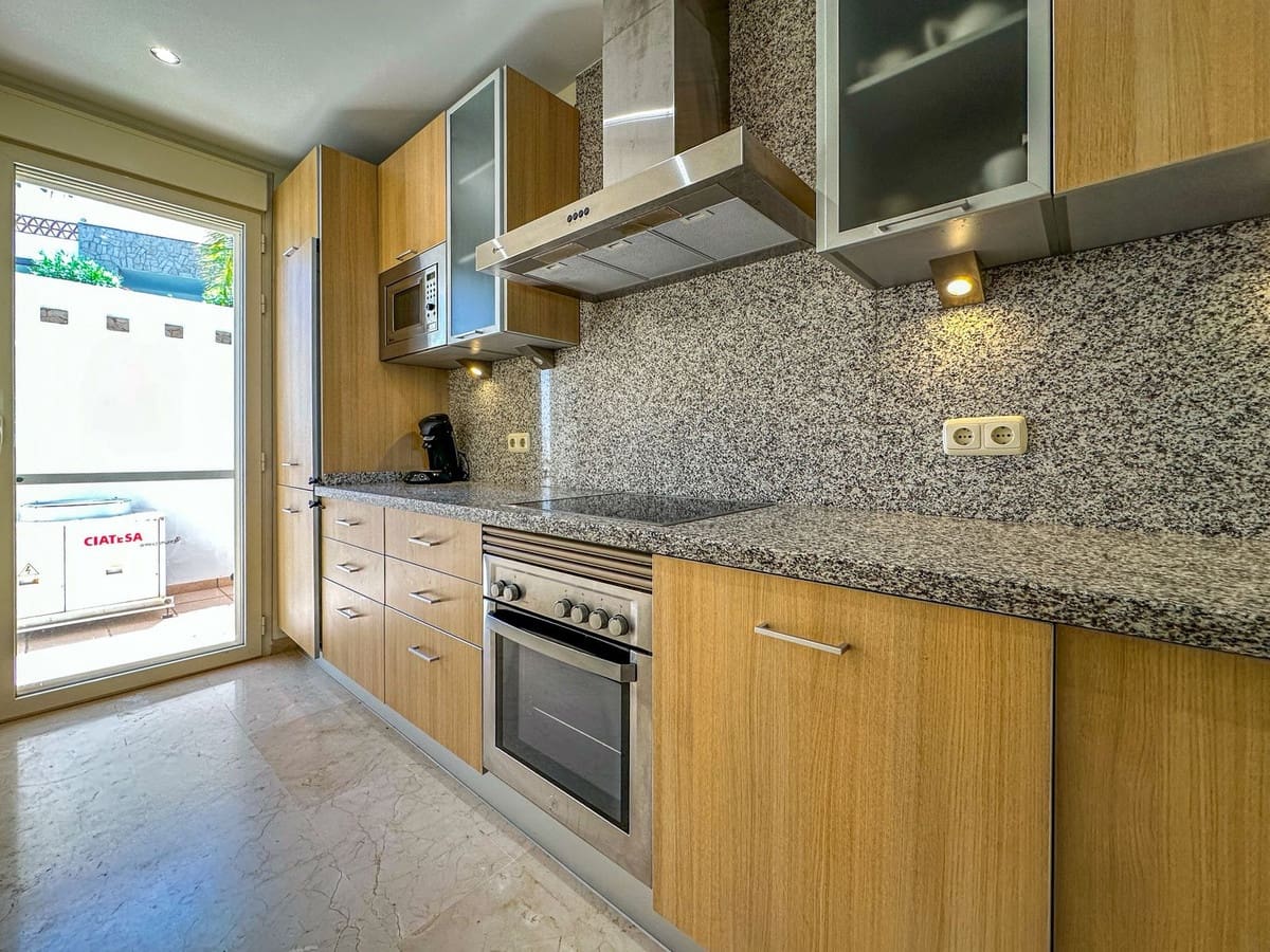 2 soveværelse Byhus til salg i La Cala Golf med swimmingpool garage - € 395.000 (Ref: 9937041)