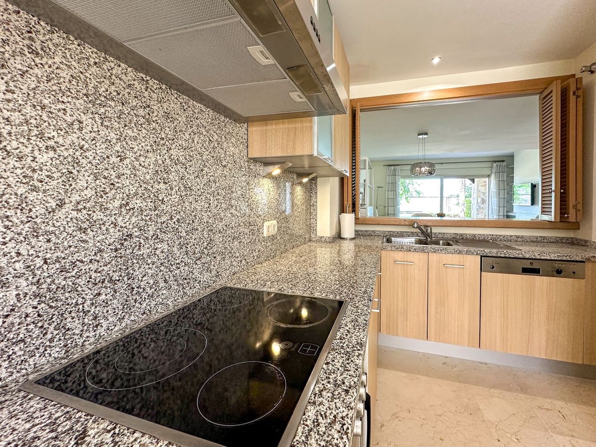 2 soveværelse Byhus til salg i La Cala Golf med swimmingpool garage - € 395.000 (Ref: 9937041)