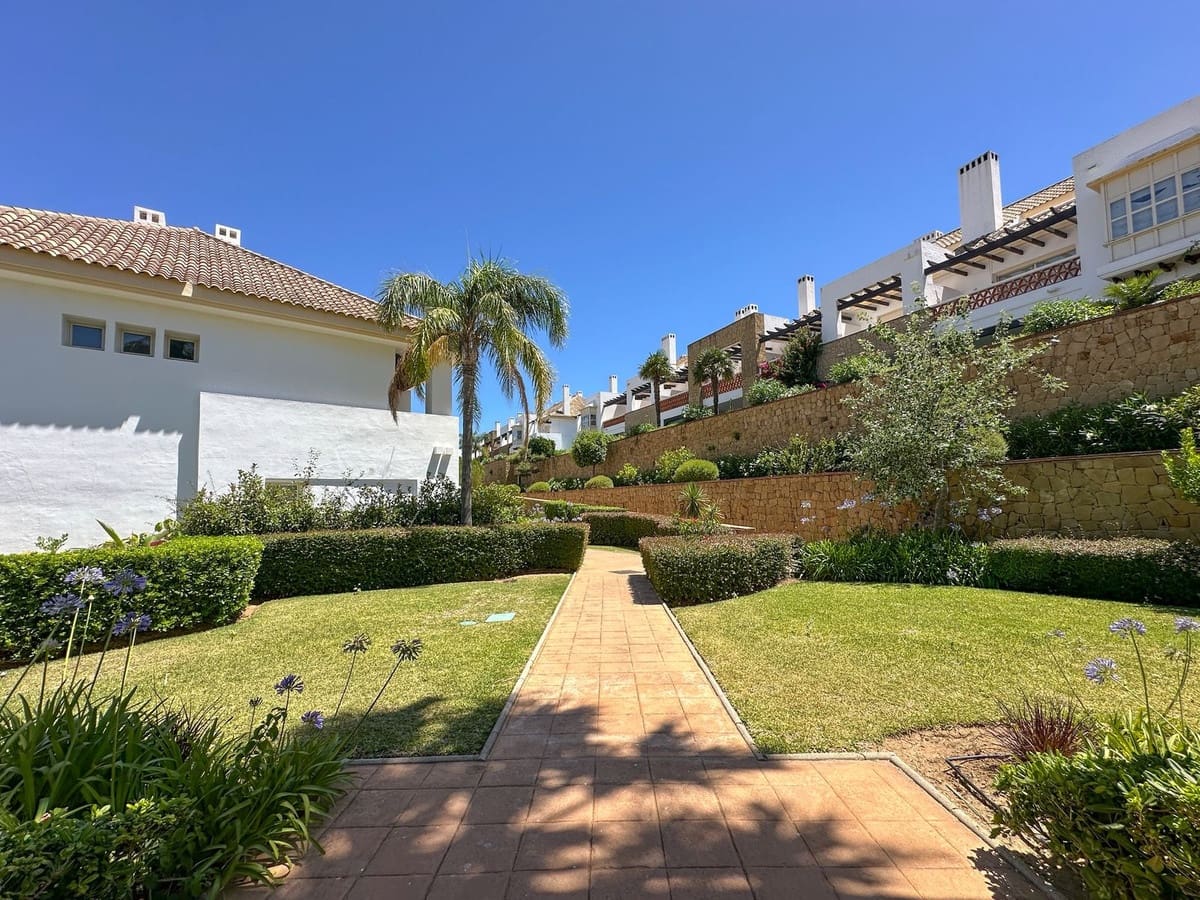 2 bedroom Townhouse for rent in La Cala Golf with pool garage - € 2,000 (Ref: 9937042)