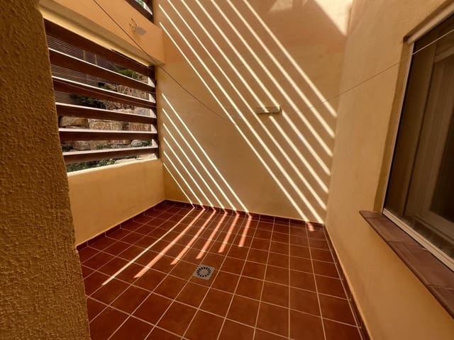 2 soveværelse Lejlighed til leje i La Cala de Mijas, Mijas med swimmingpool garage - € 1.800 (Ref: 9977943)