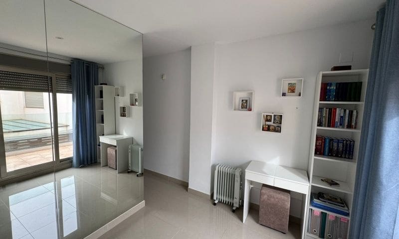 3 chambre Villa/Maison à vendre à Punta Prima avec piscine garage - 355 000 € (Ref: 9944297)