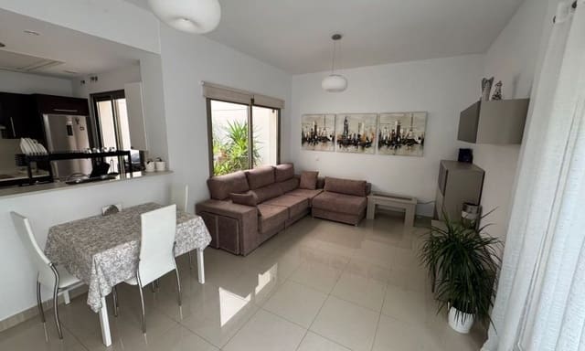 3 chambre Villa/Maison à vendre à Punta Prima, Torrevieja avec piscine garage - 355 000 € (Ref: 9944297)