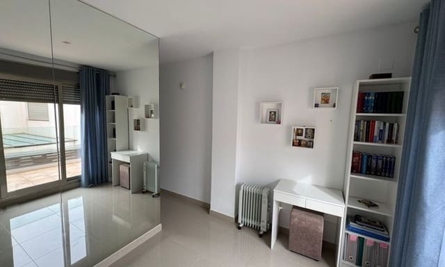 3 chambre Villa/Maison à vendre à Punta Prima, Torrevieja avec piscine garage - 355 000 € (Ref: 9944297)