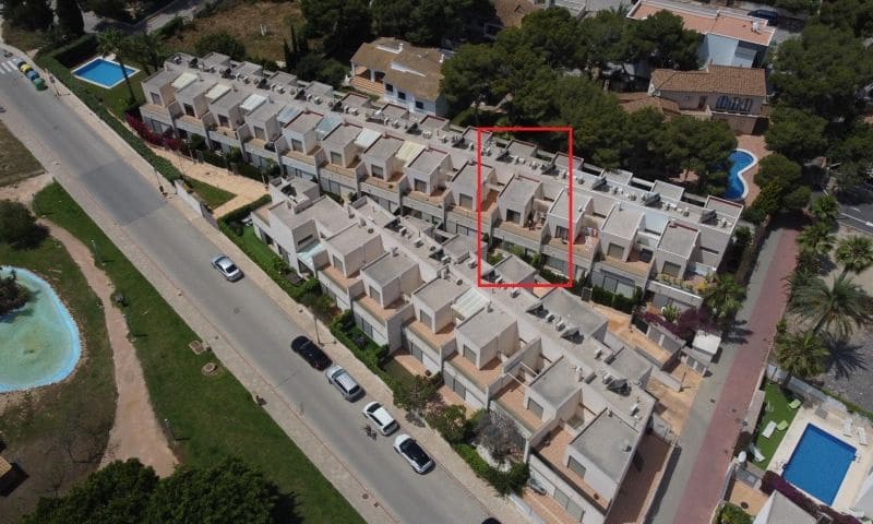 3 chambre Villa/Maison à vendre à Punta Prima avec piscine garage - 355 000 € (Ref: 9944297)