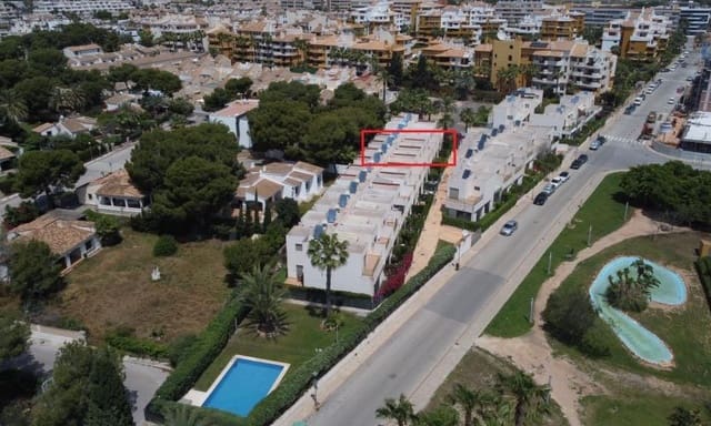 3 chambre Villa/Maison à vendre à Punta Prima, Torrevieja avec piscine garage - 355 000 € (Ref: 9944297)