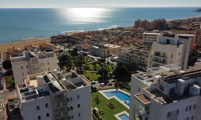 2 camera da letto Appartamento in vendita in Torrevieja con piscina - 339.995 € (Rif: 9944299)