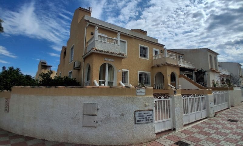 3 bedroom Apartment for sale in Gran Alacant with pool - € 179,995 (Ref: 9944311)