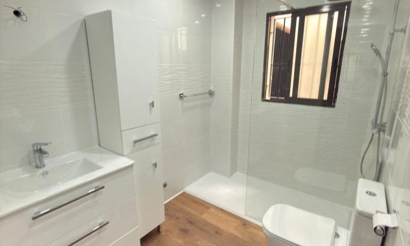 2 bedroom Apartment for sale in Torrevieja with garage - € 239,995 (Ref: 9944313)