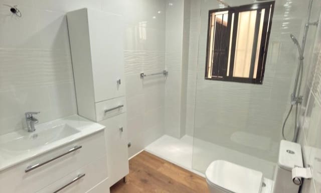 2 soverom Leilighet til salgs i Playa de los Locos, Torrevieja med garasje - € 239 995 (Ref: 9944313)