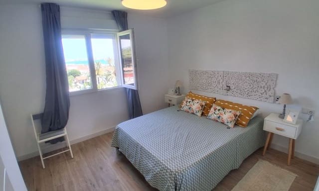 3 chambre Appartement à vendre à Punta Prima, Torrevieja avec piscine garage - 259 700 € (Ref: 9944316)