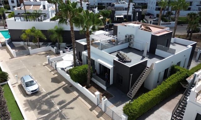2 soverom Villa til salgs i Las Filipinas med svømmebasseng - € 236 995 (Ref: 9991813)